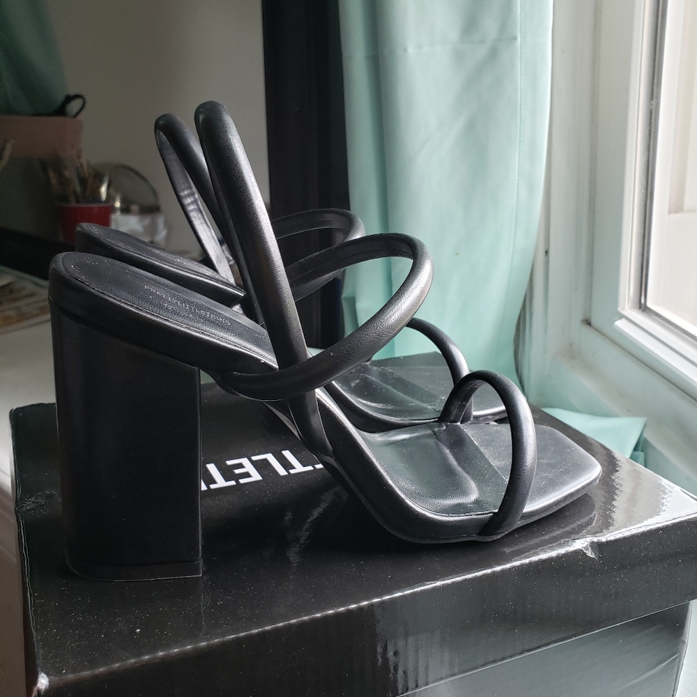 Black wide-fit block heel sandal